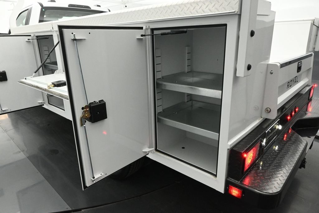 New 2026 Oxford White Ford XL image 19