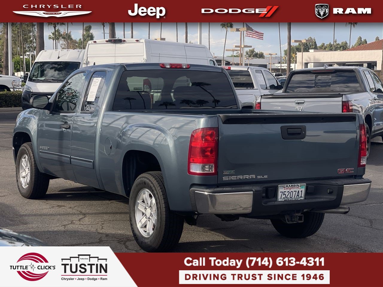Used 2011 Stealth Gray Metallic GMC SLE image 13