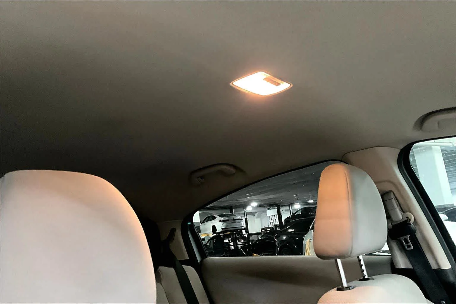 Used 2017 Lunar Silver Metallic Honda LX image 13