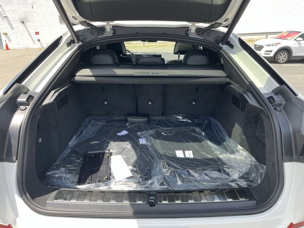 New 2027 Alpine White BMW xDrive40i image 24