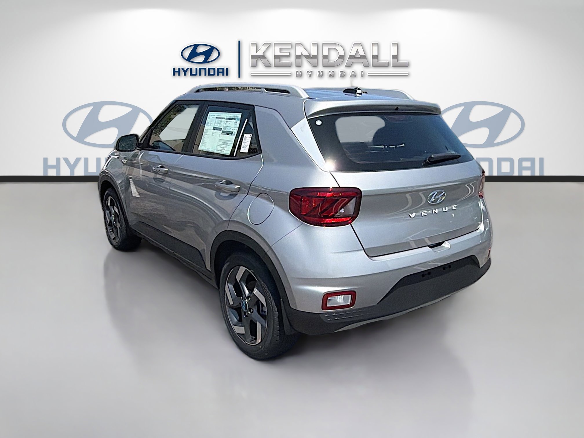 New 2026 Shimmering Silver Hyundai SEL image 27