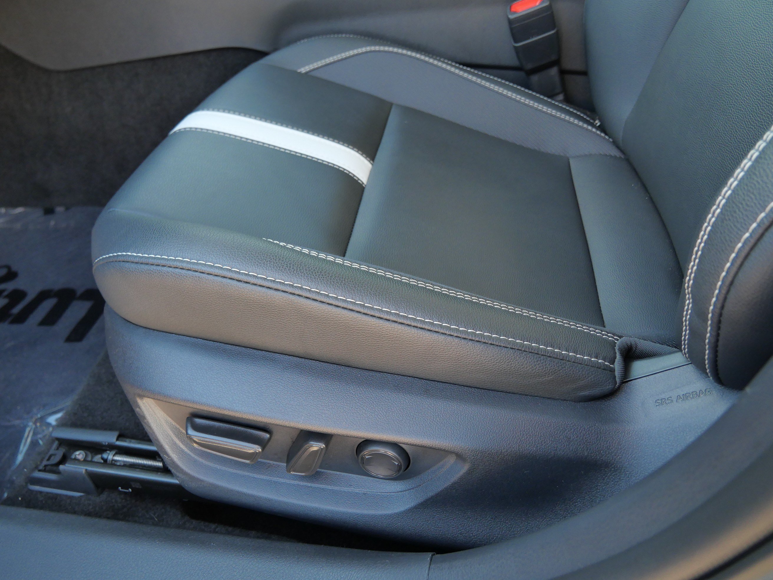 Certified Used 2026 Ocean Gem Toyota SE image 21