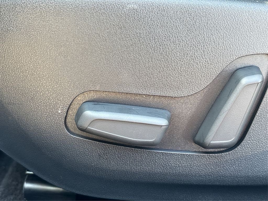 New 2025 Gray Kia GT-Line image 31