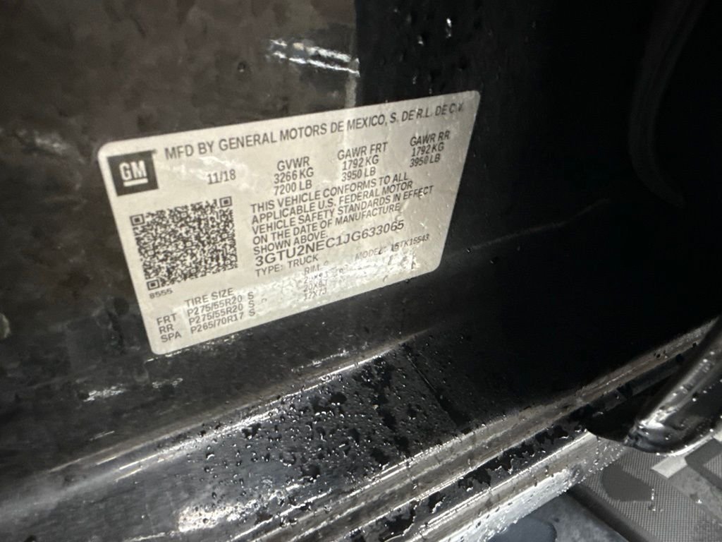 Used 2018 Black GMC SLT image 10