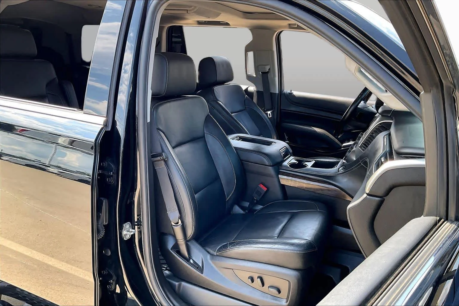 Used 2018 Black Chevrolet LT image 9