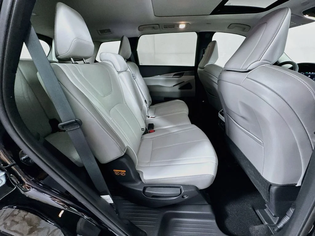 Certified Used 2026 Black INFINITI PURE image 39