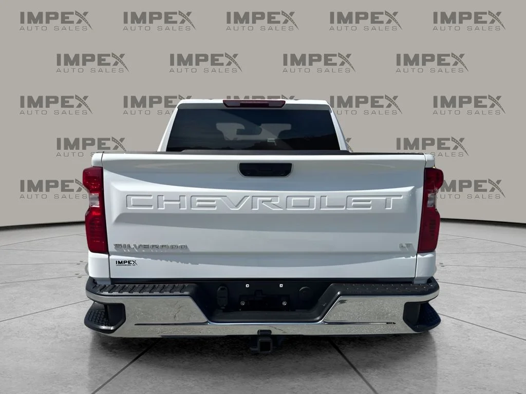 Used 2025 White Chevrolet LT image 4
