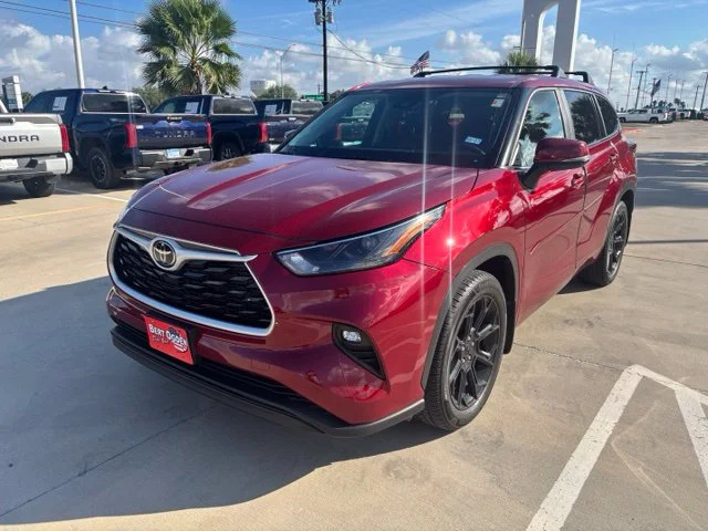 Used 2023 Red Toyota LE image 3