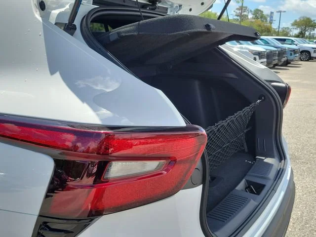 New 2026 Summit White Chevrolet 2RS image 9