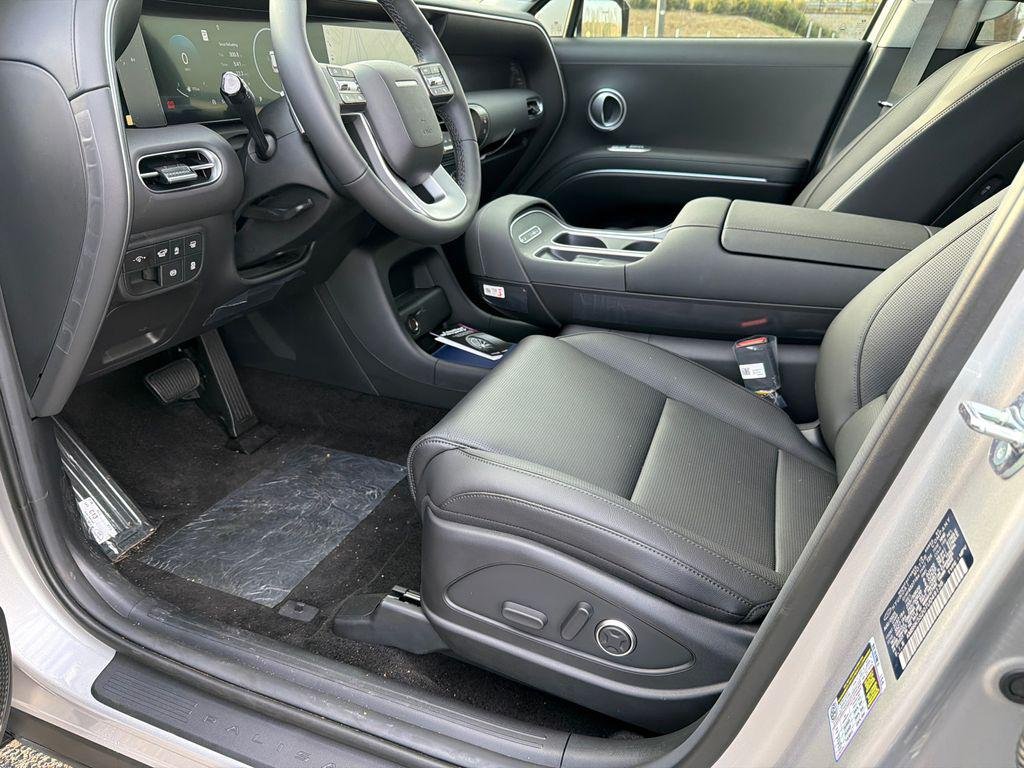 New 2026 Silver Hyundai Limited FWD image 9