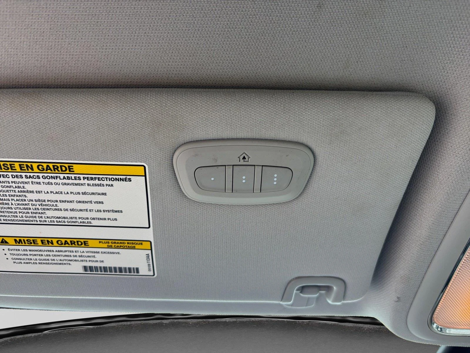 Used 2019 Sting-Gray Clearcoat Jeep Limited image 32