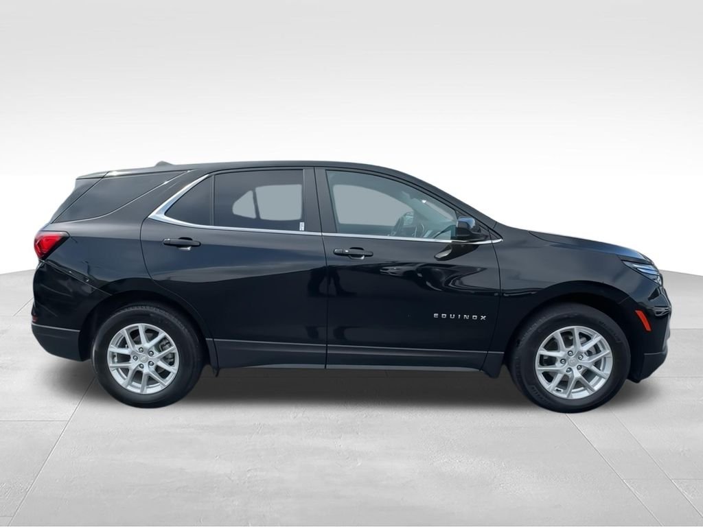 Used 2022 Black Chevrolet LT image 9