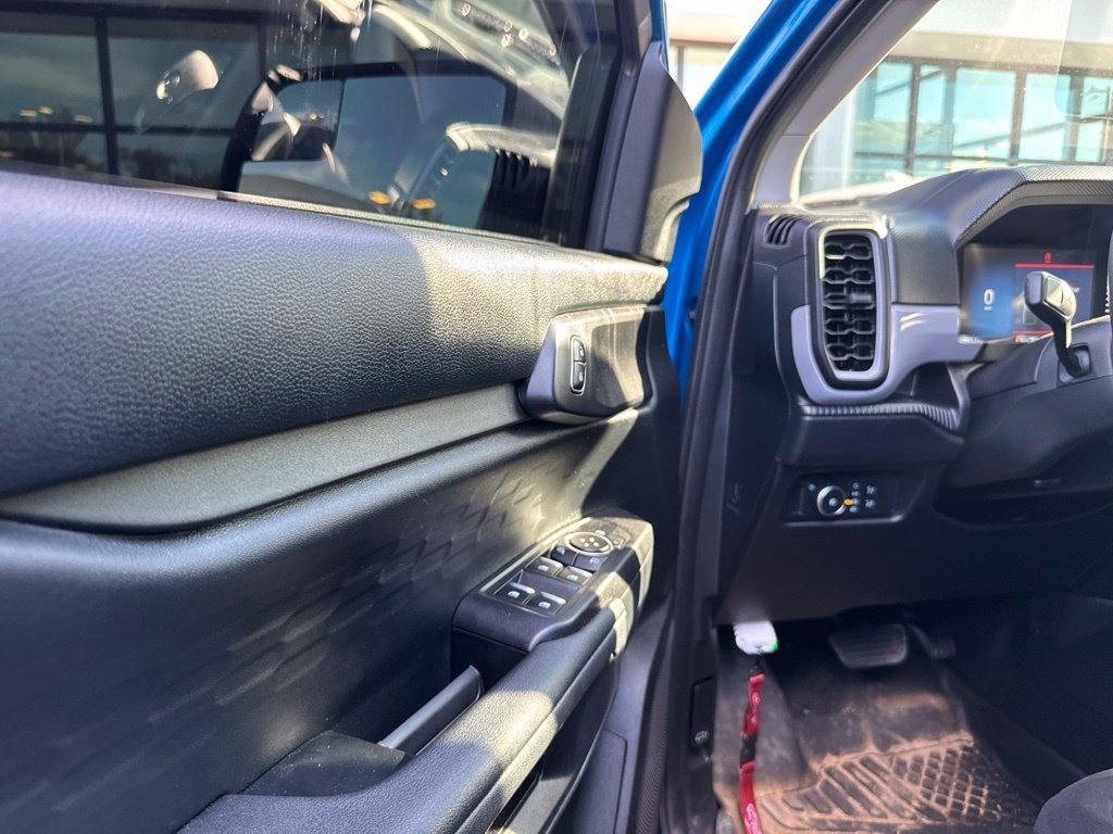 Used 2025 Blue Ford XL image 15