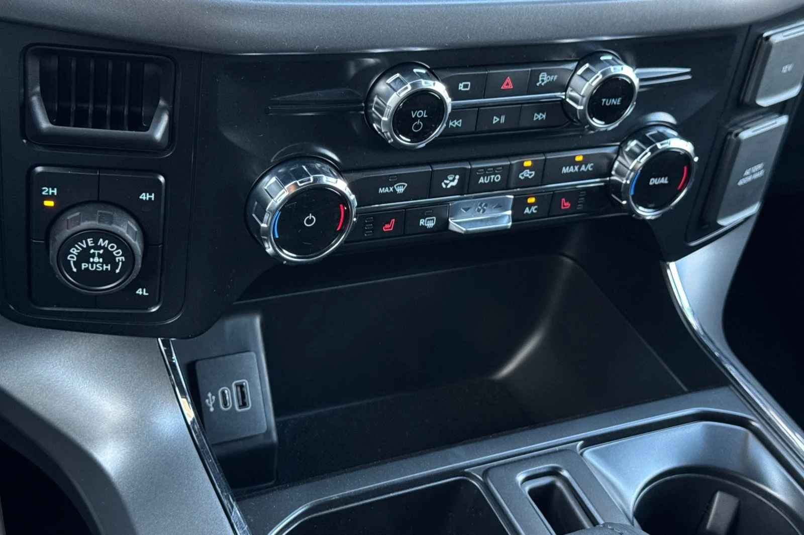 New 2026 White Ford XLT image 19
