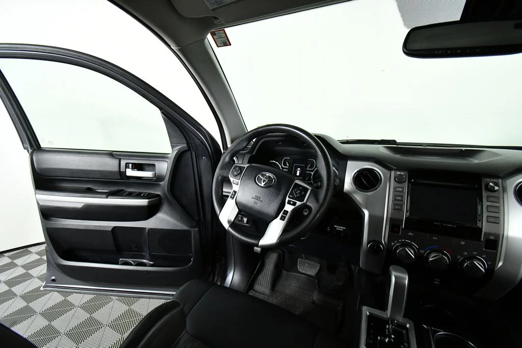 2019 Toyota Tundra SR5 - Photo 19