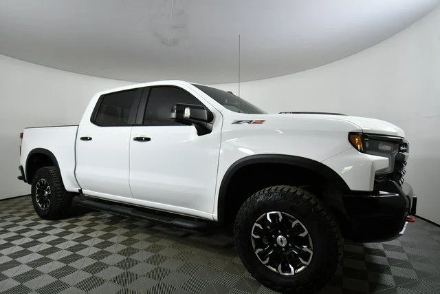 2025 Chevrolet Silverado 1500 ZR2 - Photo 9