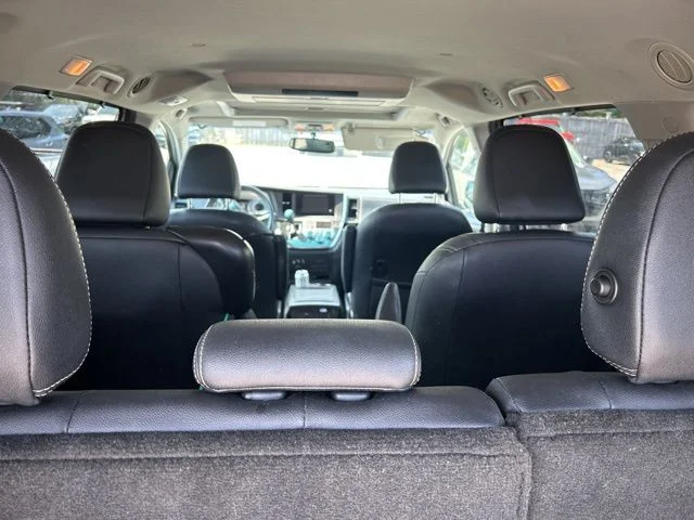 Used 2017 Silver Toyota SE Premium image 12