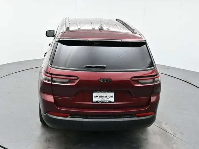 Used 2021 Velvet Red Pearlc Jeep Altitude image 37