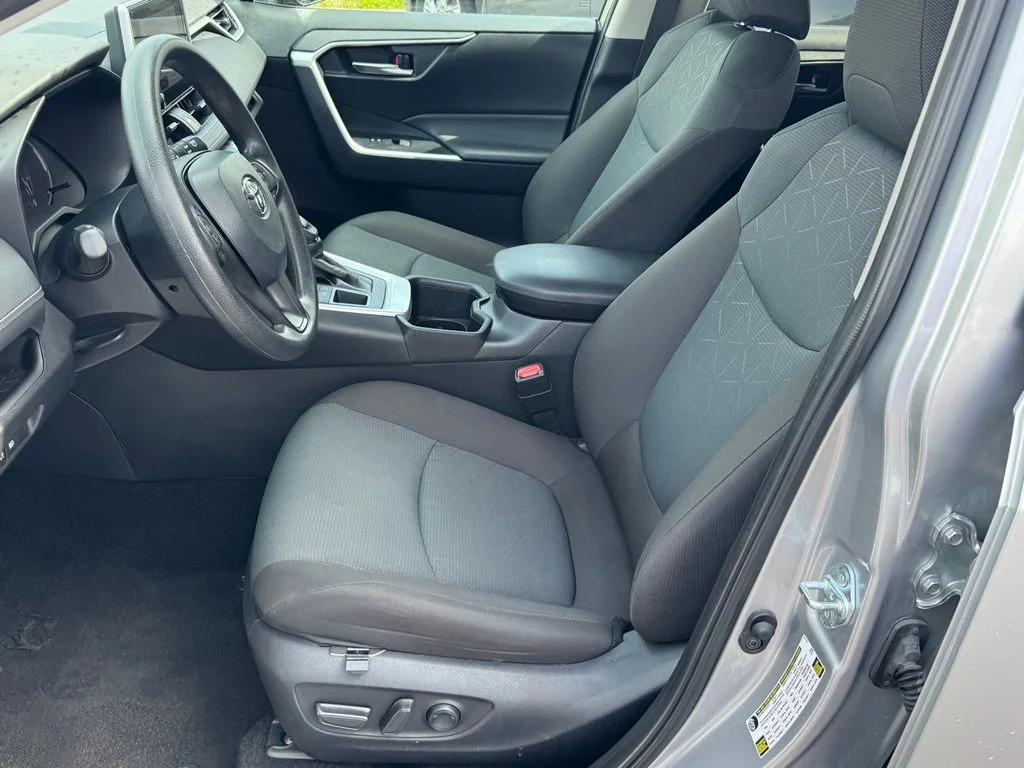 Used 2025 Silver Toyota XLE image 7