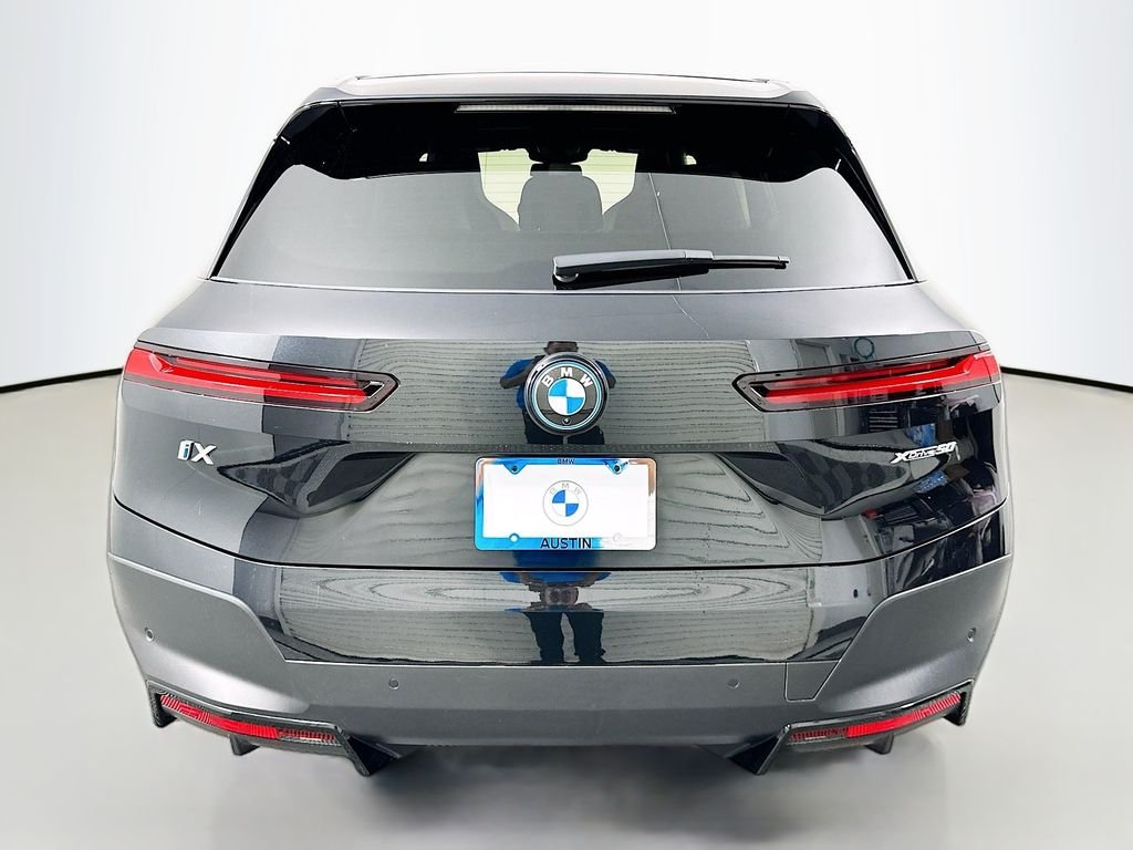 Certified Used 2023 Black Sapphire Metallic BMW xDrive50 image 6