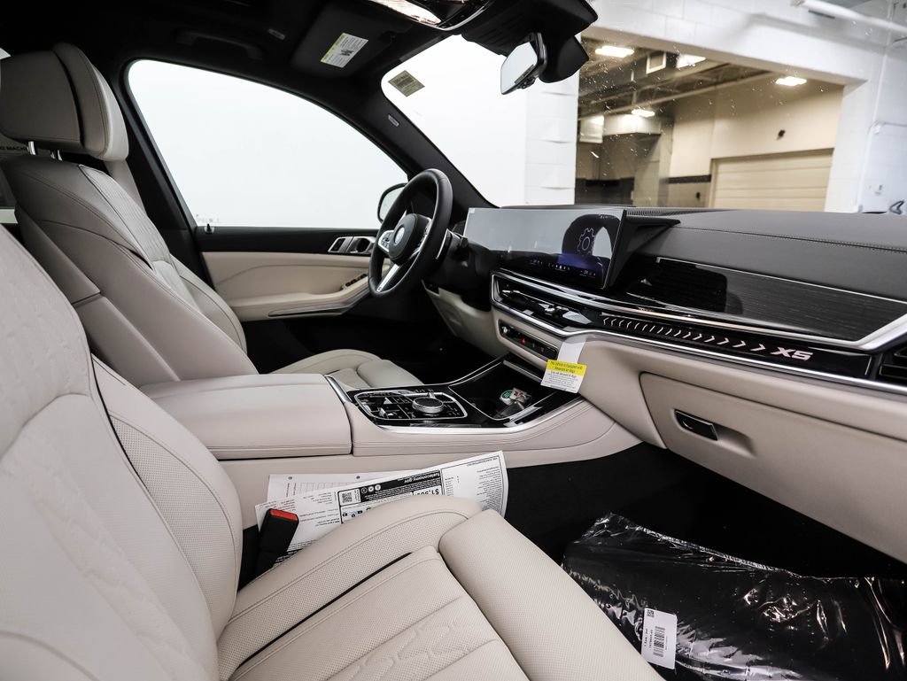 New 2026 Gray Metallic BMW xDrive50e image 30