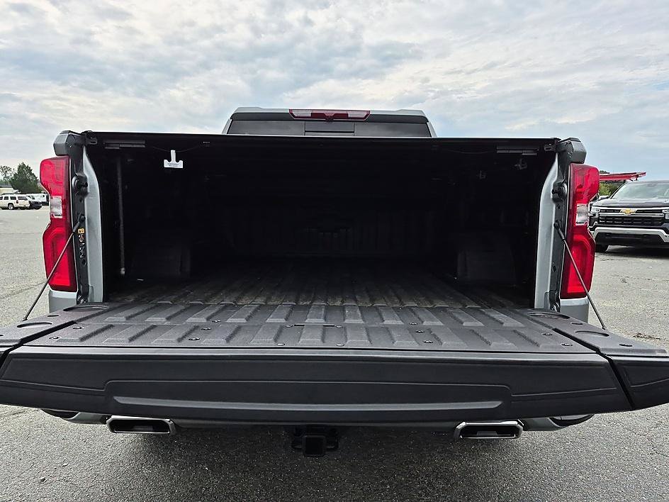 Used 2025 Sterling Gray Metallic Chevrolet High Country image 32