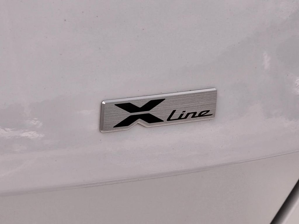 Used 2024 White Kia X-Line image 40