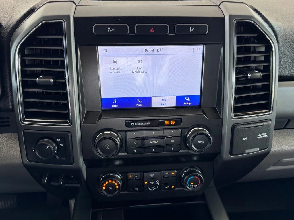 Used 2020 Silver Metallic Ford XLT image 29