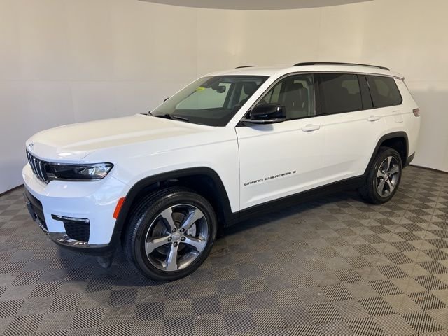 Used 2023 White Jeep Limited image 4