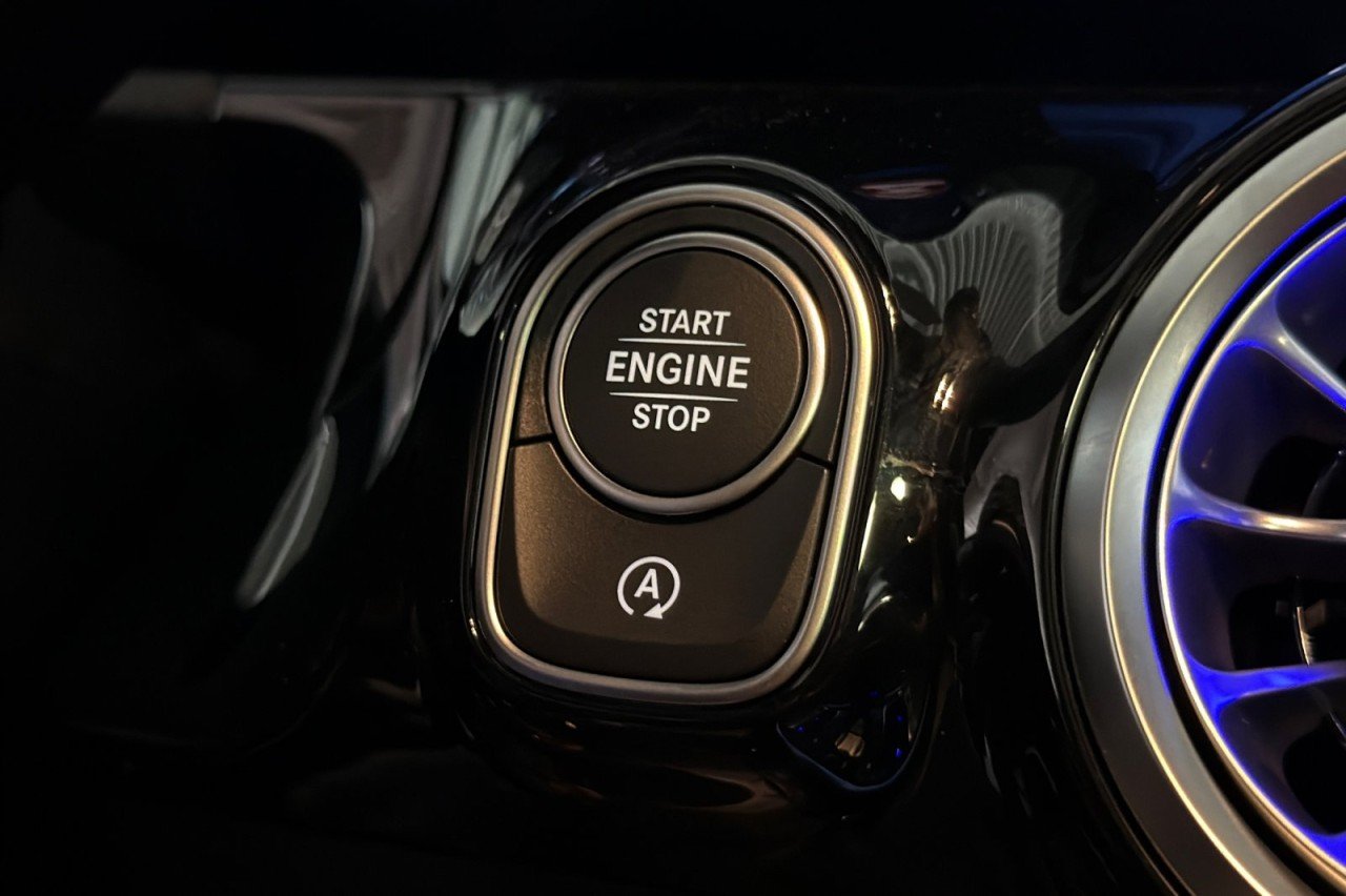 New 2026 Polar White Mercedes-Benz GLA 250 SUV image 21