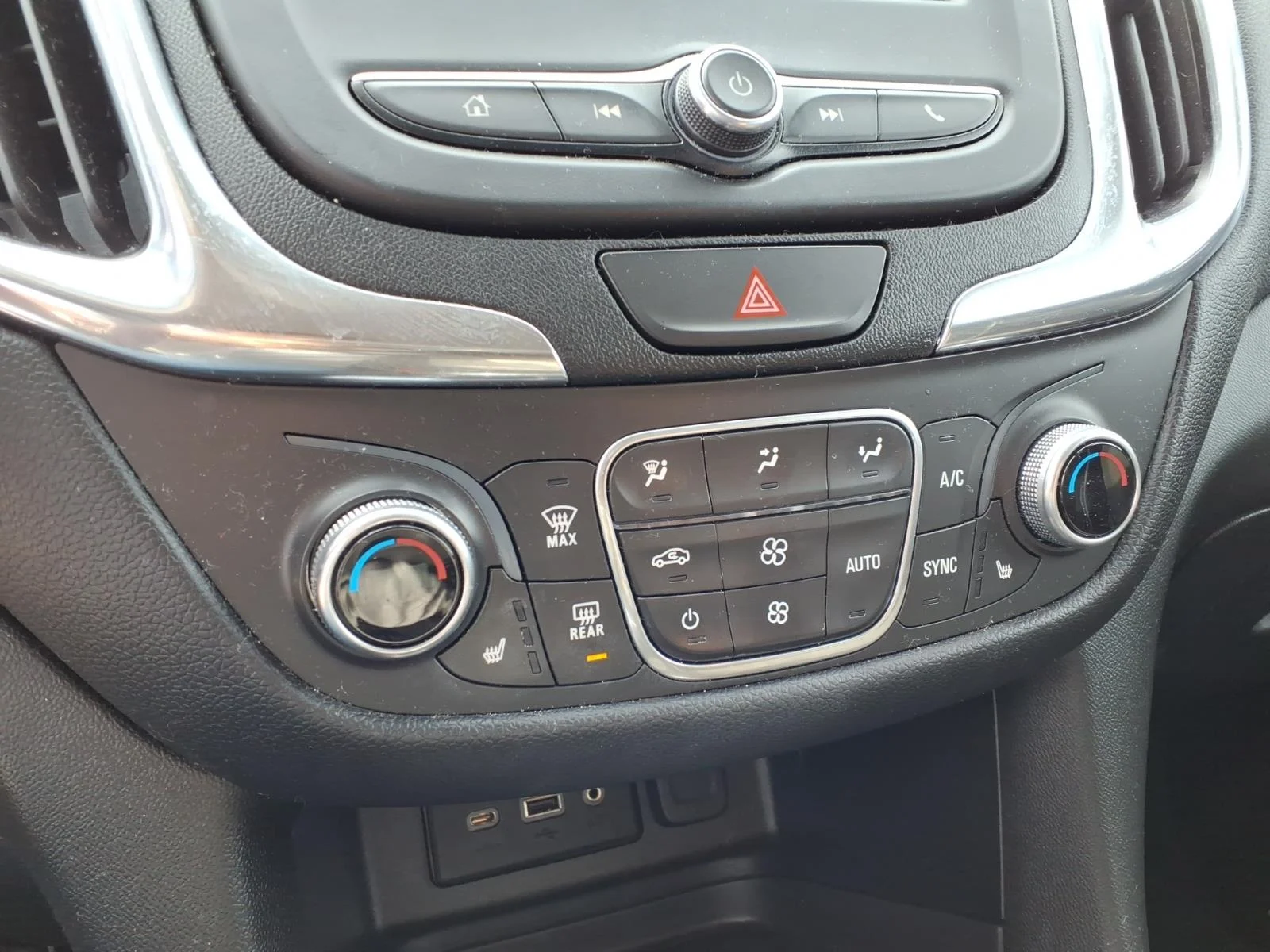 Used 2019 Cajun Red Tintcoat Chevrolet LT image 11