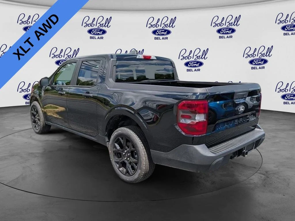 Used 2025 Shadow Black Ford XLT image 4