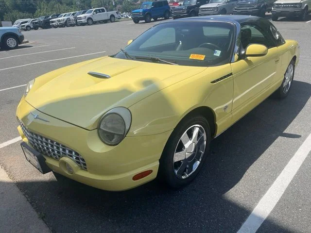 Used 2002  Ford Base image 1