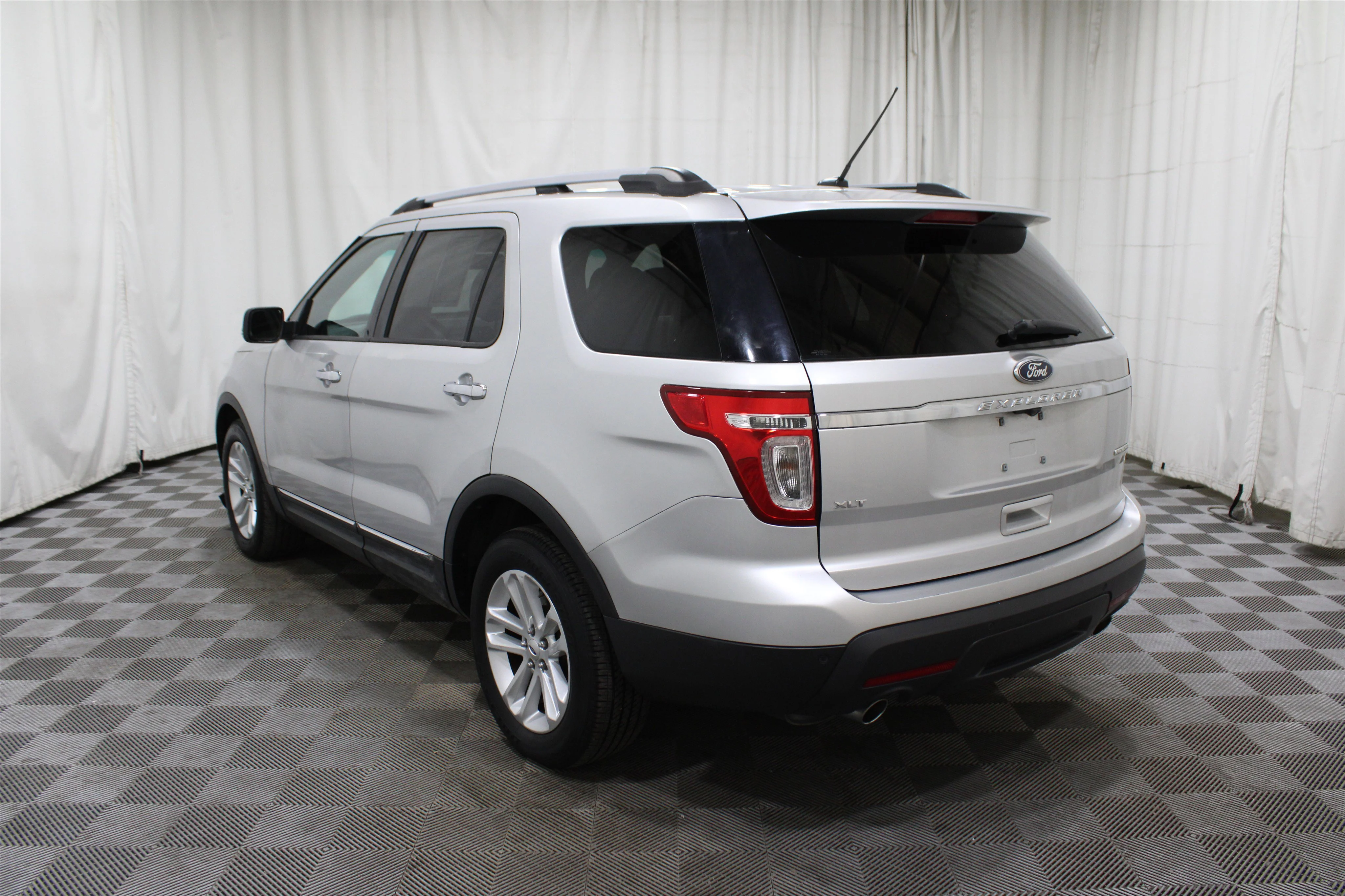 2013 Ford Explorer XLT - Photo 32