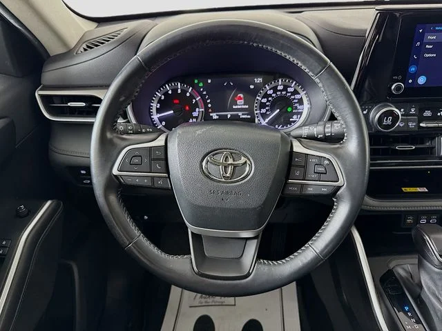 Used 2023 Green Toyota XLE image 11