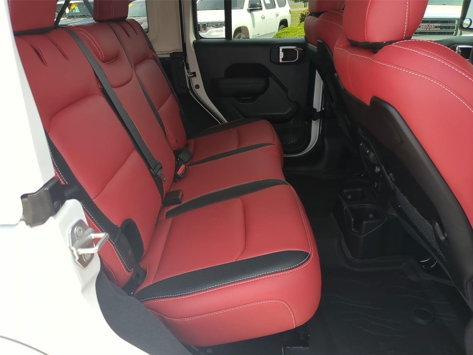 Used 2026 Bright White Clearcoat Jeep Rubicon image 29