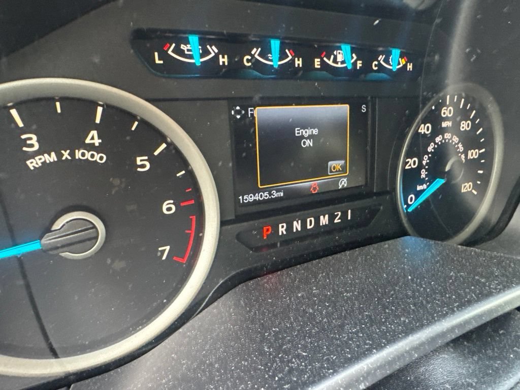 Used 2015  Ford XL image 12