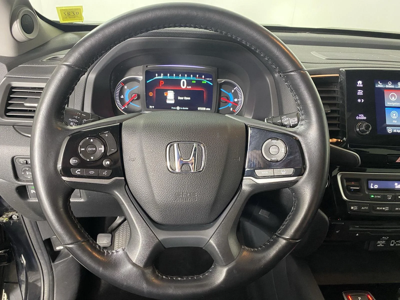 Used 2022 Crystal Black Pearl Honda Touring w/Rear Captain's Chairs image 15