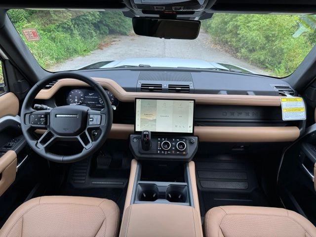 New 2026 Fuji White Land Rover S image 24