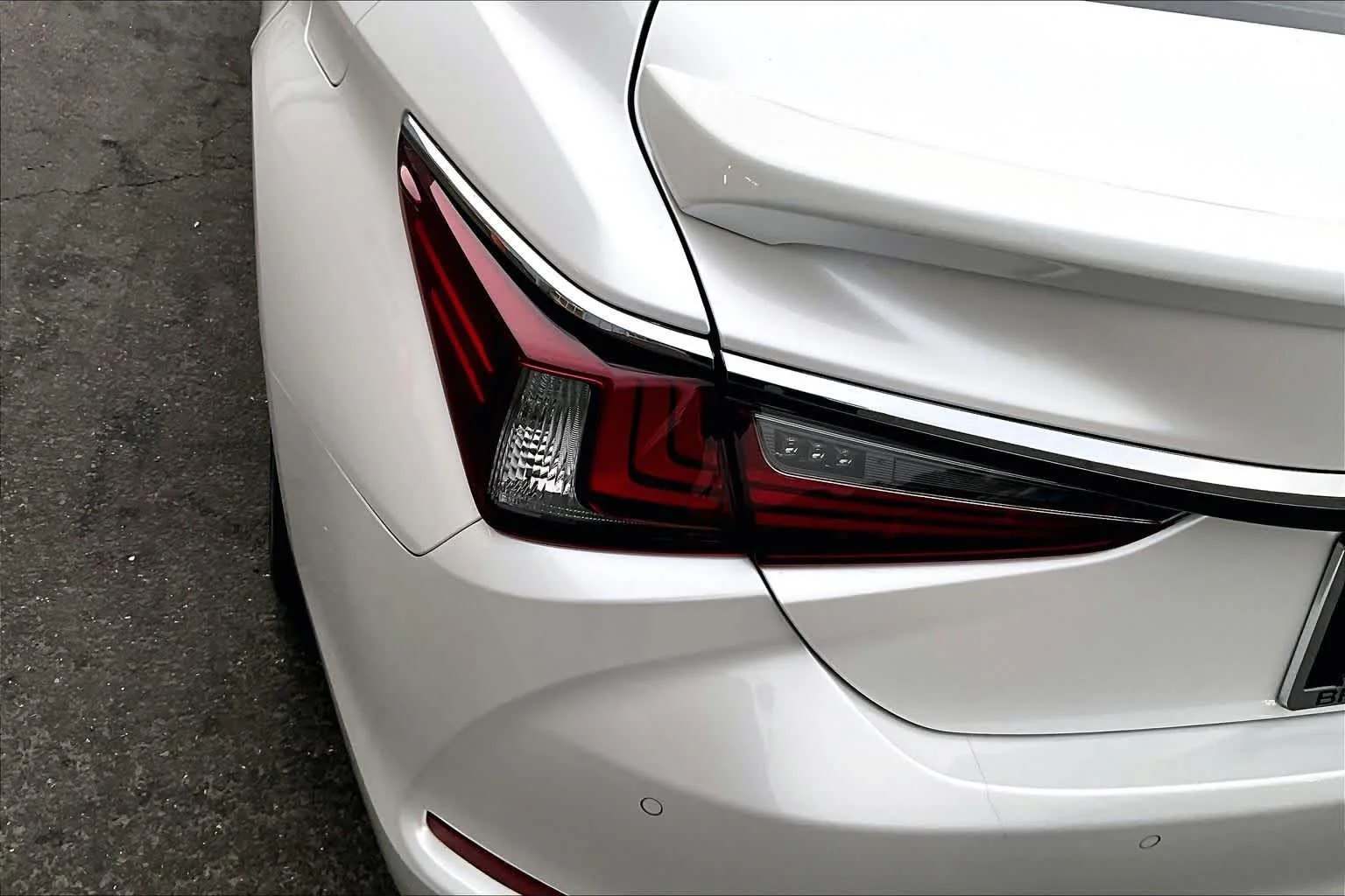Certified Used 2022 EMINENT WHITE PEARL Lexus  image 23