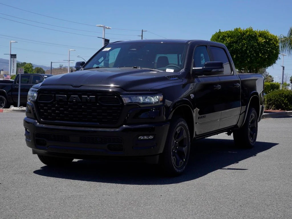 New 2026 Diamond Black Crystal Pearl-Coat Exterior Paint RAM Big Horn/Lone Star image 7