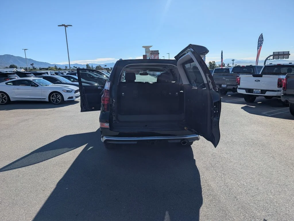 Used 2018 Onyx Black Lexus 460 image 11