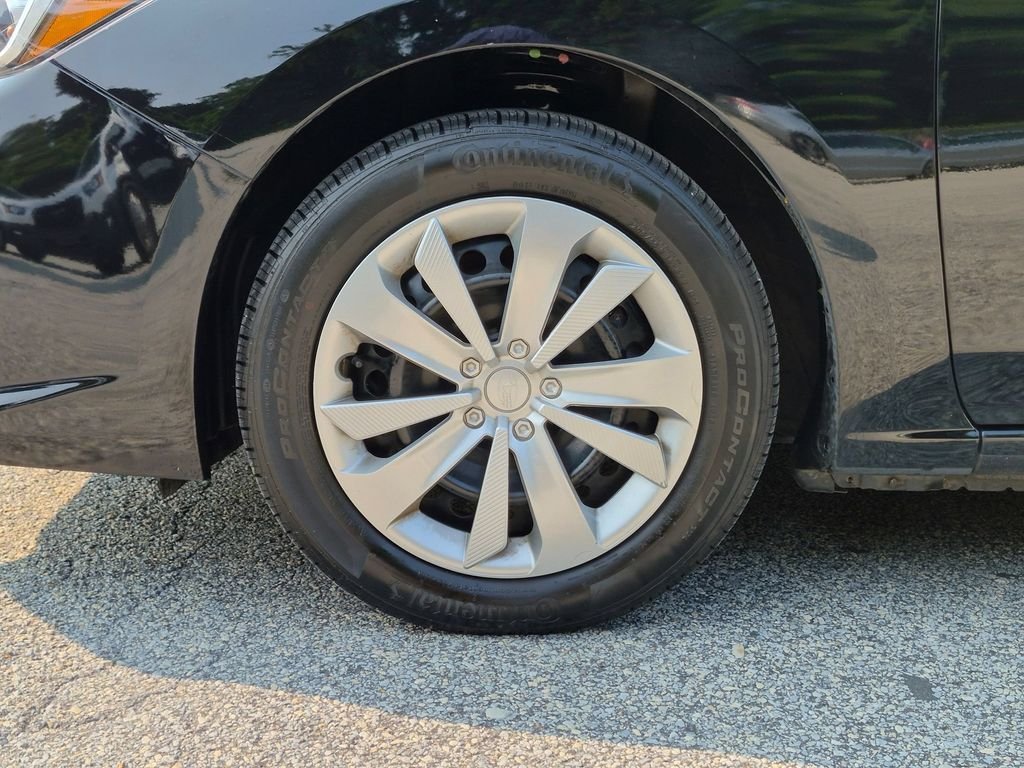 Used 2023 Black Subaru Base image 27