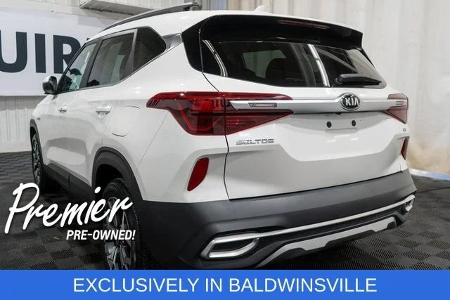 Used 2021 White Kia EX image 7