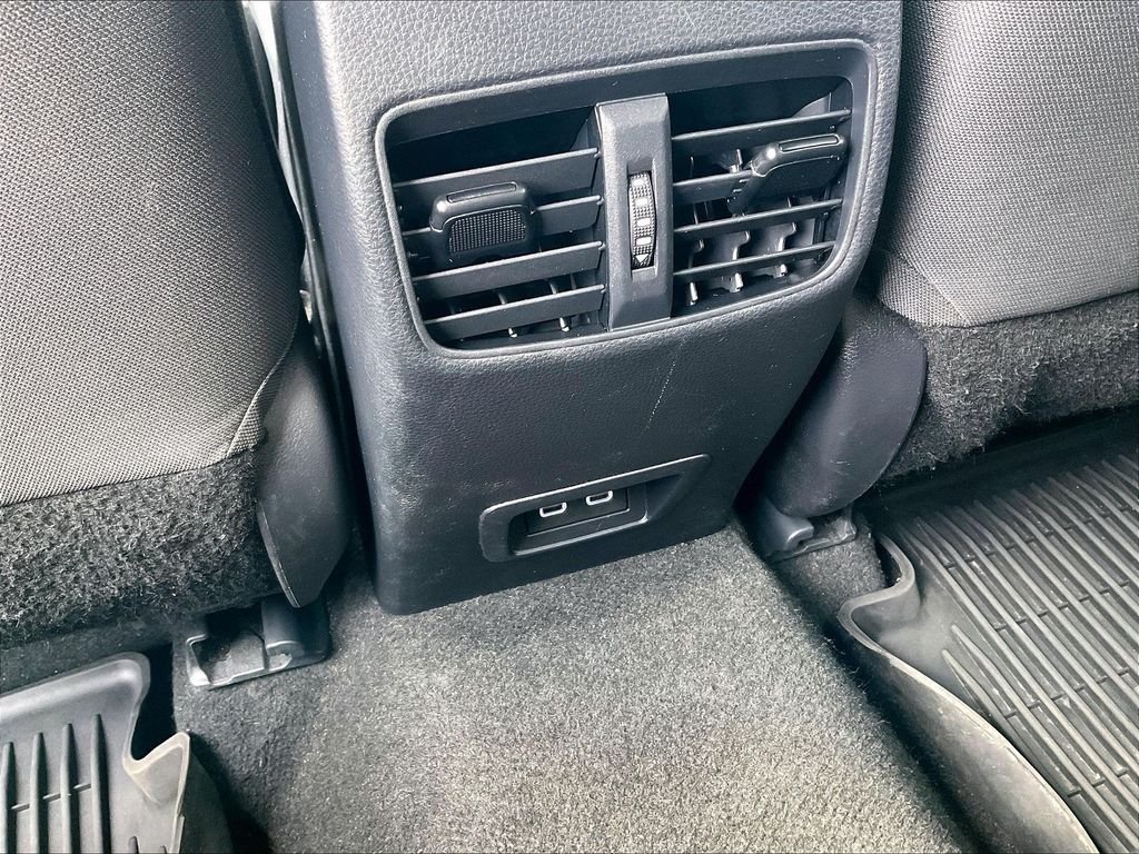 Used 2024 Wind Chill Pearl Toyota LE image 26