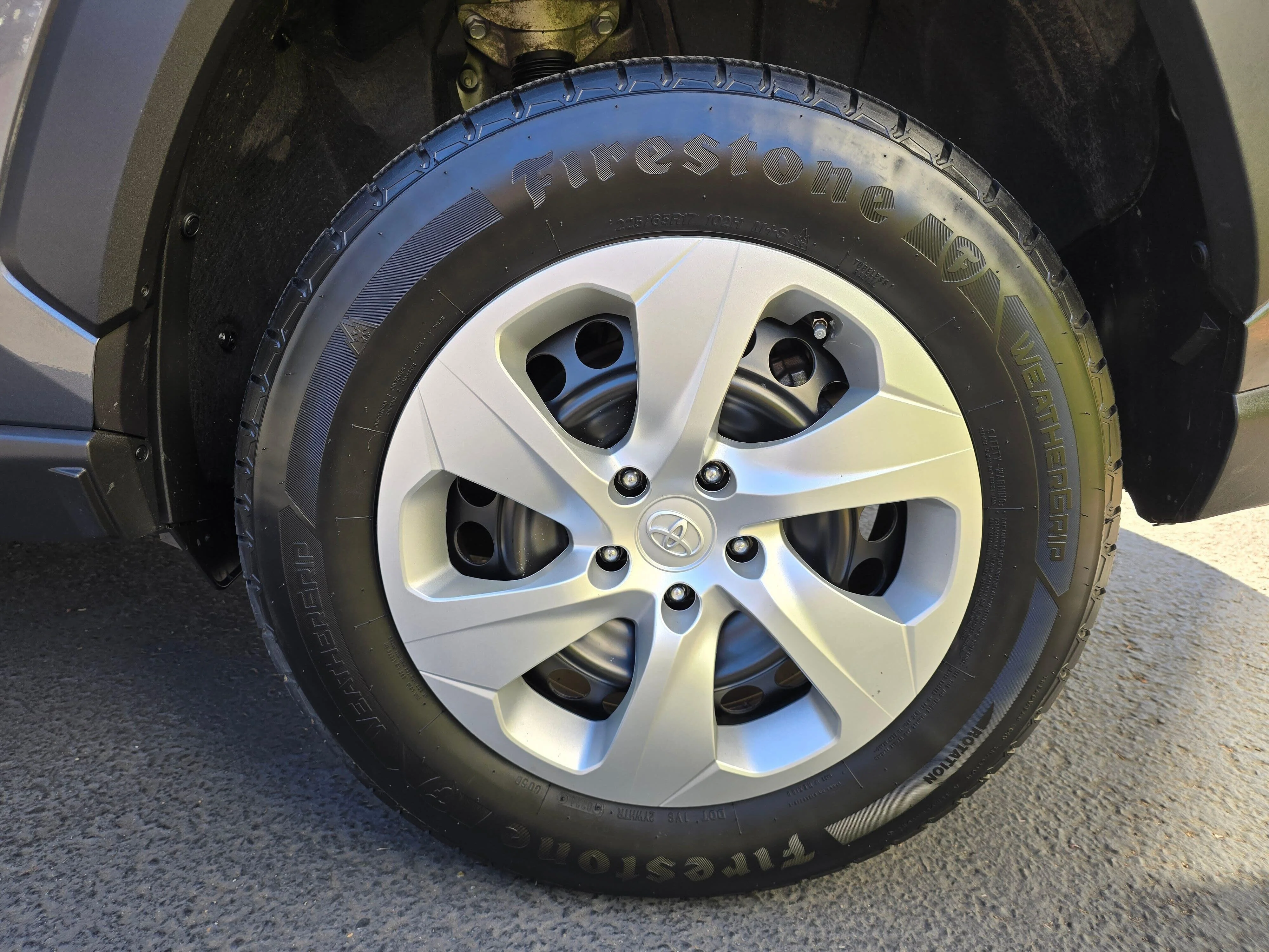 Used 2020 Magnetic Gray Metallic Toyota LE image 6