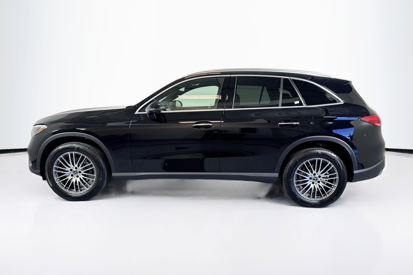 New 2026 Black Mercedes-Benz GLC 300 image 8