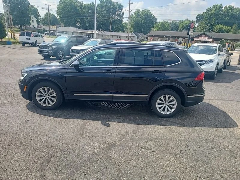 Used 2018 Black Volkswagen 2.0T SE image 3