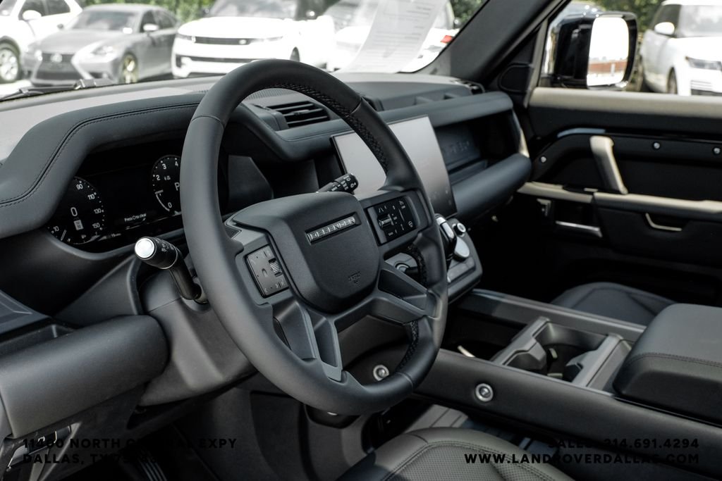 New 2026 Santorini Black Metallic Land Rover S image 19