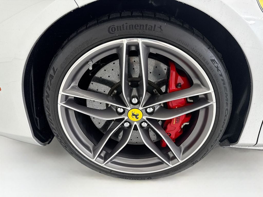 Used 2018 Argento Nurburgring Ferrari  image 33